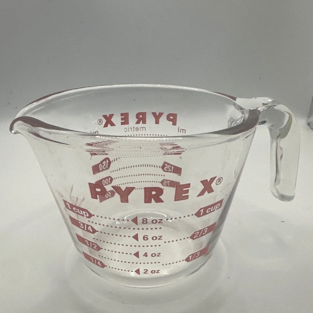 Pyrex 1‎ Cup Glass Measuring Cup Red Lettering Metric 250ml Clear Glass Spout
